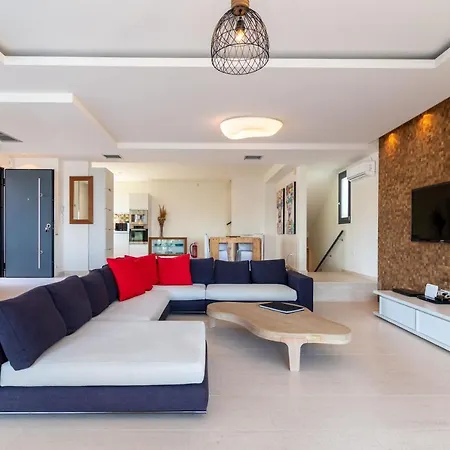 Daire F & B Summer Family - Kassandra - *