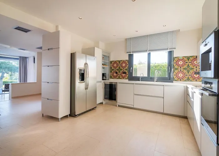 F & B Summer Family - Kassandra - * Siviri